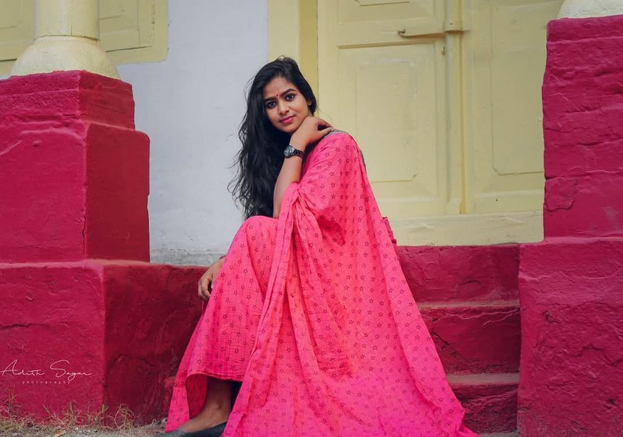 Pink on the red steps